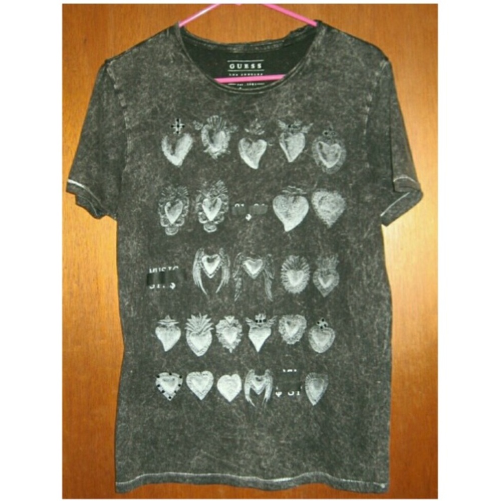 🦋 Guess 100% Cotton Tee T-shirt Graffiti Hearts Black Distressed Tee S